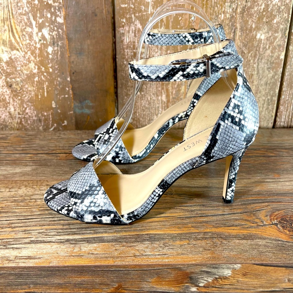 New Nine West Black Gray White Reptile Print Heels Womens Shoes Size 6.5 No Box